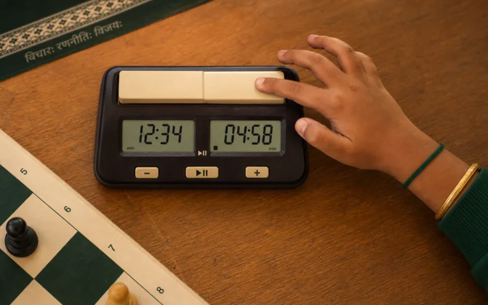 Chess clock showing two timers during a tournament game — time controls guide — ChessWize